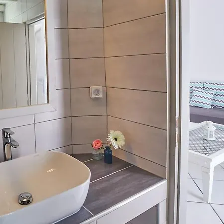 Holiday home Bougain-villa Kostos